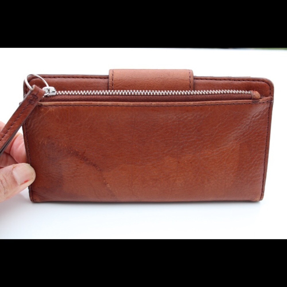 Fossil Bi-Fold Wallet - image 5